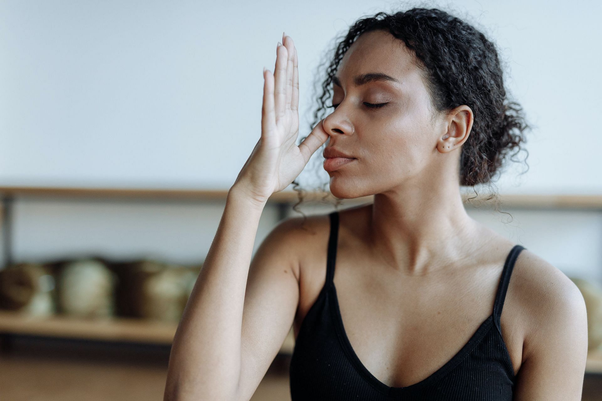 Helps with respiratory concerns (Image via Pexels/Thirdman)
